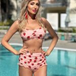 Veronika Mindal Instagram - History repeats itself, but in a retro way. In a world full of trends, I want to remain a classic. . . outfit by @retrostage_official . . . Swimwear #retrostage follow for more fashion & music inspiration . . . . . #actress #model #maturemodel #singer #songwriter #Hollywood #LosAngeles #NewYork #Paris #Milan #Ukraine #talent #artist #Instagram #Instastyle #tattooedgirl #Insta #vogue #style #outfit #fashioninspiration #retrostage, #retrostagedesign #veronikamindal