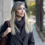Veronika Mindal Instagram - Winter is on the street , but eternal summer is in my heart. Although I bought already nine coats this season. Probably living in California make me miss real winter with the snow. . . . Coat #samedelman Bag #dooneyandbourke Boots #stevemadden Follow for more fashion inspiration and my music. . . . . #elegantstyle #elegantfashion #elegantoutfit #elegance #classystyle #classy #classyfashion #oldmoney #oldmoneyaesthetic #oldmoneystyle #styleguide #styleblogger #outfitgram #styleinspo #fashioninspo #classicfashion #vogue #style #outfit #fashioninspiration #singer #actress #maturemodel #Fashion-influencer #Fashionblogger #veronikamindal