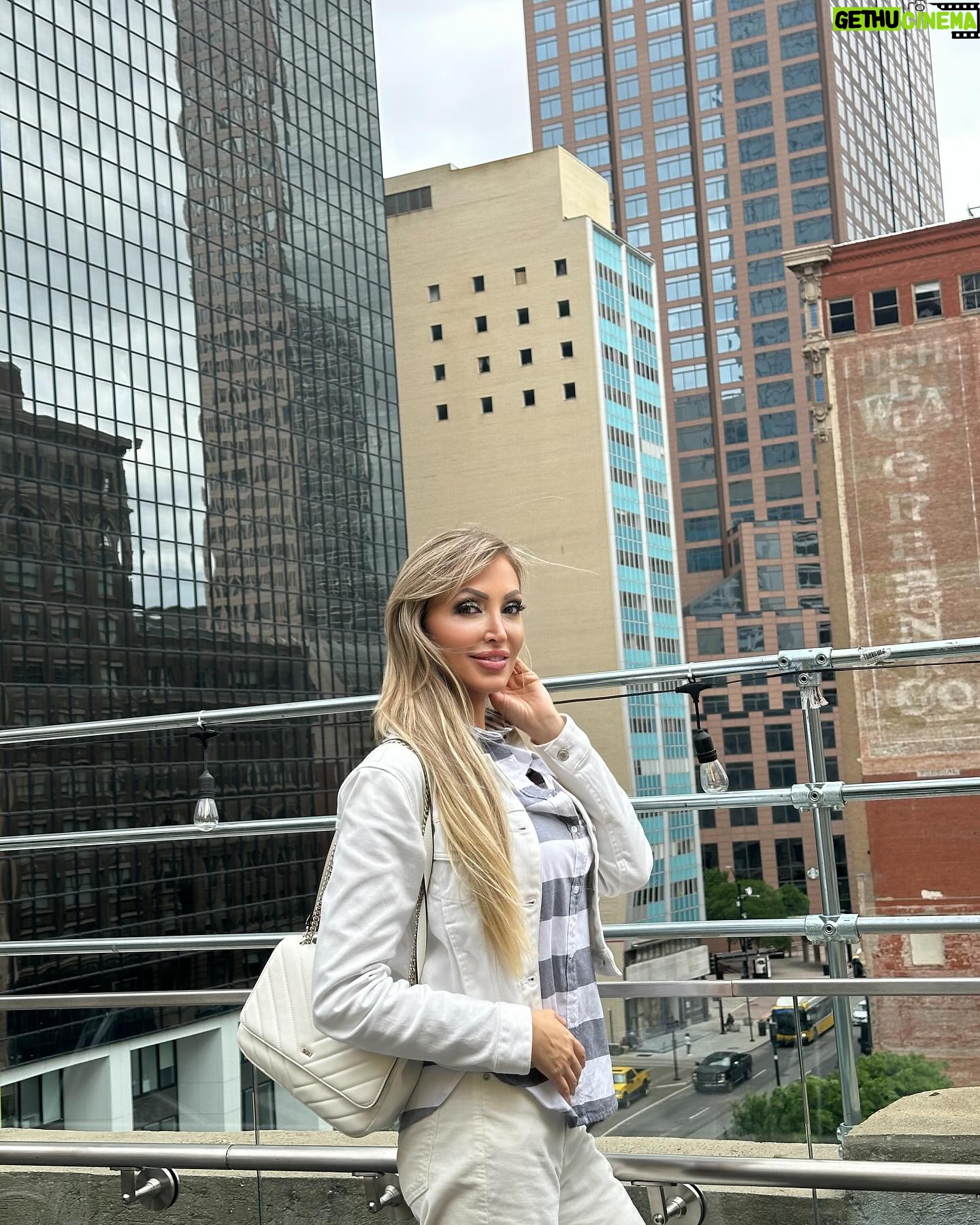 Veronika Mindal Instagram - Deep in the heart of Texas. . . . . . #actress #model #maturemodel #singer #songwriter #Hollywood #LosAngeles #NewYork #Paris #Milan #Ukraine #talent #artist #Instagram #Instastyle #tattooedgirl #Insta #vogue #style #fashion #design #veronikamindal