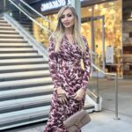 Veronika Mindal Instagram - No matter how you feel, get up, dress up and show up. Your look it’s going to change your mood. . . . Dress #rachel_roy Bag #gucci . . . . . #actress #model #maturemodel #singer #songwriter #Hollywood #LosAngeles #NewYork #Paris #Milan #Ukraine #talent #artist #Instagram #Instastyle #tattooedgirl #Insta #vogue #style #outfit #fashioninspiration #fashion #design #fashiondesign #певица #актриса #Fashionblogger #veronikamindal