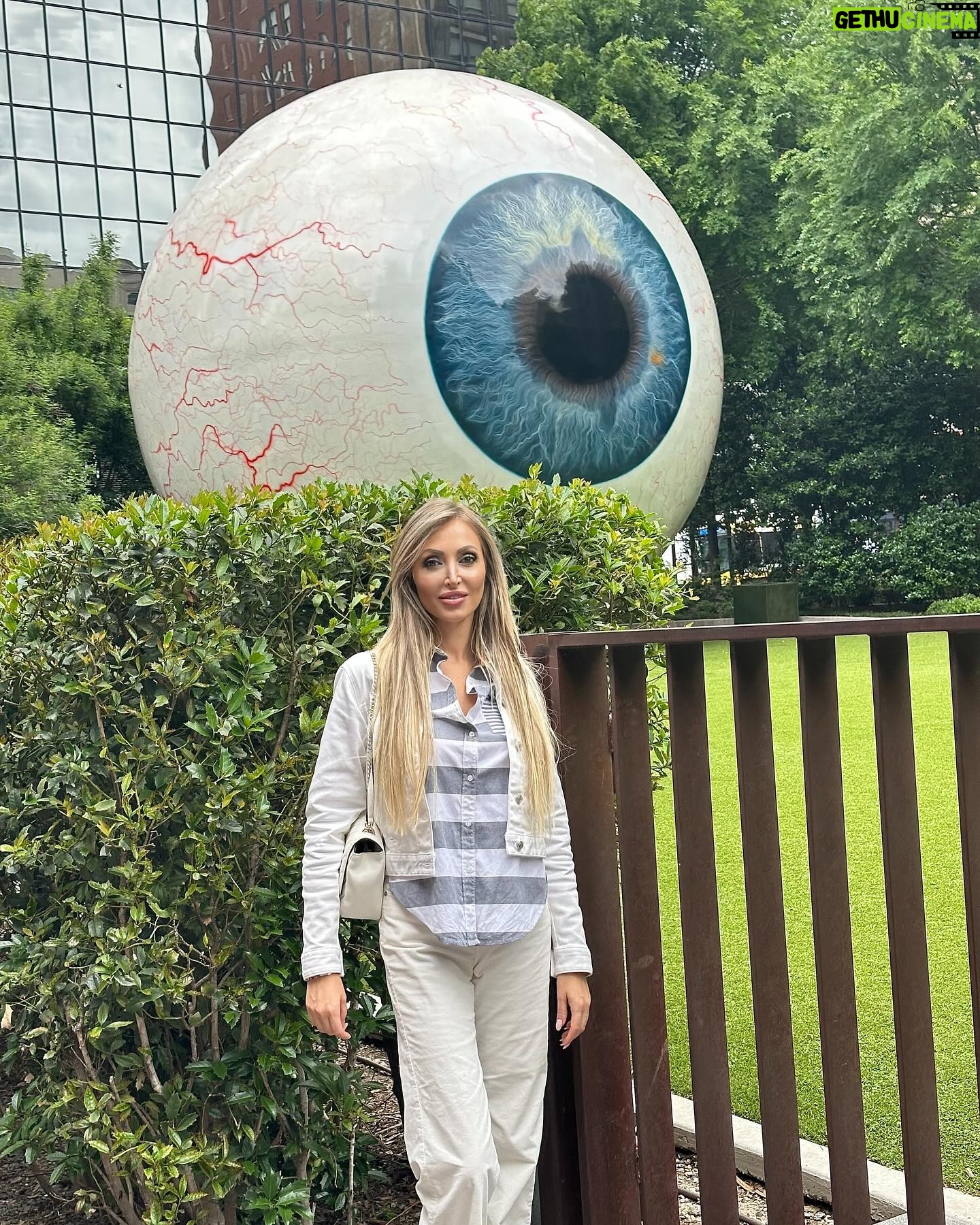 Veronika Mindal Instagram - Deep in the heart of Texas. . . . . . #actress #model #maturemodel #singer #songwriter #Hollywood #LosAngeles #NewYork #Paris #Milan #Ukraine #talent #artist #Instagram #Instastyle #tattooedgirl #Insta #vogue #style #fashion #design #veronikamindal