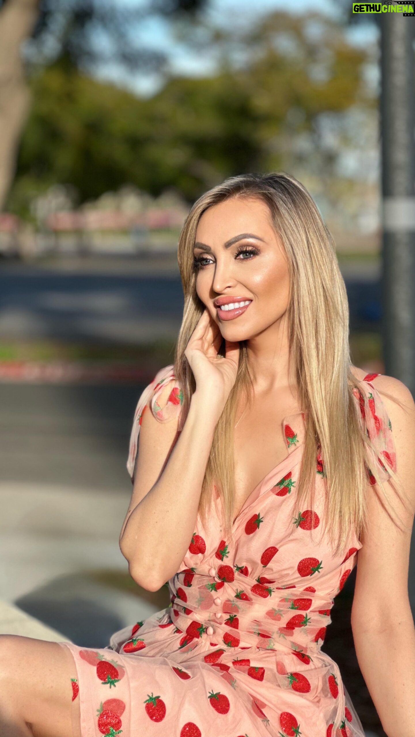 Veronika Mindal Instagram - Little bit of sunshine from California . Feminine 🍓strawberry, dress by @retrostage_official @retrostage.fr @retrostagede . . . . Dress by #retrostage #retrostagedesign Shoes #dolcegabbana . . . . . #actress #model #maturemodel #singer #songwriter #Hollywood #LosAngeles #NewYork #Paris #Milan #Ukraine #talent #artist #Instagram #Instastyle #tattooedgirl #Insta #vogue #style #outfit #fashioninspiration #fashion #design #fashiondesign #veronikamindal #retrostage
