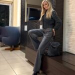 Veronika Mindal Instagram - Design is a constant challenge to balance comfort with luxe, the practical with the desirable.Trying to balance a beautiful feminine look in a minimalistic style. Palacio pants - my new passion. . . . Pants @massimodutti Jacket and bodysuit @nicolemillernyc Boots @marc.fisher Belts @michaelkors Backpack @stefanel_official . . . . . #actress #model #maturemodel #singer #songwriter #Hollywood #LosAngeles #NewYork #Paris #Milan #Artist #Instagram #Instastyle #tattooedgirl #Insta #Bloomingdale #dress #mature #fashion #design #fashiondesign #macys #певица #актриса #Fashionblogger #veronikamindal