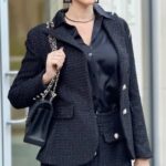 Veronika Mindal Instagram - Just a little bit darker 🖤 Suit up and slay the day. . . . #suit #alexiaadmor #shoes #prada #bag #chanel #shirt #vincecamuto . . . . . #elegantstyle #elegantfashion #elegantoutfit #elegance #classystyle #classy #classyfashion #oldmoney #oldmoneyaesthetic #oldmoneystyle #styleguide #styleblogger #vogue #style #outfit #fashioninspiration #singer #actress #maturemodel #Fashion-influencer #Fashionblogger #veronikamindal