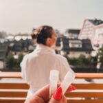 Veronika Nízlová Instagram - PEPTIDOVÉ ULTRAFILTRÁTY RECONVEL® REKONŠTRUKCIA BUNIEK Už ste počuli o @reconvel ? Tieto zázračné ampulky sú pripravené úspešne rekonštruovať poškodené orgány, posilňovať fyzickú a psychickú kondíciu, upraviť imunitu, napomáhať pri alergiách, poruchách pohybového aparátu. Využitie: * Neurologické poruchy - demencia, epilepsia, Tourettov syndróm, Parkinsonova choroba a iné * Poškodenia mozgu a CNS - Alzheimerova choroba, Downov syndróm, DMO a iné * Poškodenia pohybového aparátu - úrazové a neúrazové * Poruchy imunitného systému, autoimunitné choroby, COVID-19, postcovidový syndróm * Poškodenia organizmu starnutím * Regenerácia a výkon porofesionálnych športovcov * Medicínska kozmetika - Anti-Aging, exémy, akné, stimulácia rastu vlasov a iné Ampulky zabrali už hned prvý týždeň, čo som ich začala užívať🙏🏻🤍Ak máte akékoľvek zdravotné problémy, určite využite ich poradenstvo.