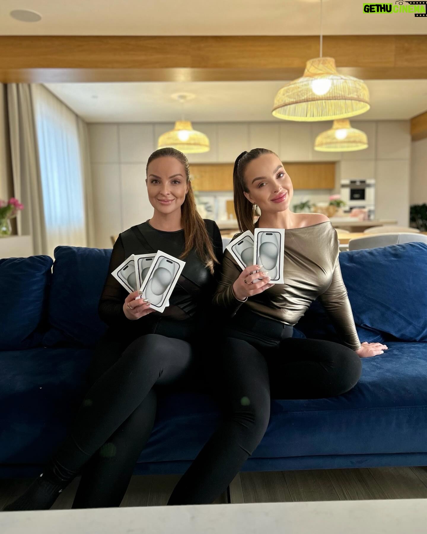 Veronika Nízlová Instagram - 🔥POZOR NOVÁ MEGA SÚŤAŽ🔥 Žrebovať budeme až 8 výhercov!😍 Vyhraj 5x iPhone 15 bonus 3x100€. Jednu z cien môžeš získať aj TY! . Podmienky: 👇👇👇 . 1️⃣ Na profile @visigroup.digital daj SLEDOVAŤ všetky profily, ktoré @visigroup.digital SLEDUJE. . 2️⃣ Potvrď svoju účasť na webe www.visigroup.digital zadaním prihlasovacieho mena a emailu. . 👉 BONUS je 3x100€ (nieje podmienkou). Ak sa chceš zúčastniť bonusu, stačí zdielať fotku súťaže do instastory a označiť účet @visigroup.digital. . Súťaž končí 11.02.2024 Žrebovanie bude prebiehať v pondelok 12.02.2024 na webe www.visigroup.digital 🍀