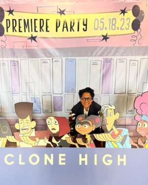 Vicci Martinez Instagram - The #clonehigh premiere in LA was a blast and I can’t wait for you all to see it too!!! May 23 on @hbomax Thank you @ericarivinojahollywood for your 💛 and everyone else on the team who gave me the opportunity to bring Frida BACK to life! 🧬 🌹 🎨