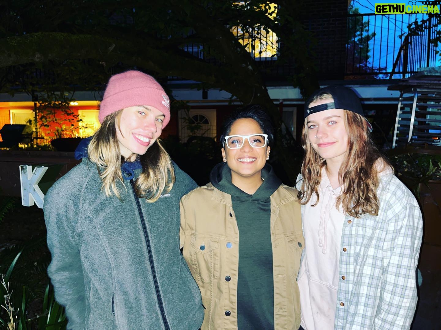 Vicci Martinez Instagram - Randomly running into your Godkiddos after 15 years! When ya livin right ,good things happen🤙🏾🤙🏾🥰❤️❤️💃🏽 @alexsandrea.o @jadynogden IM NOT CRYING YOURE CRYING!!