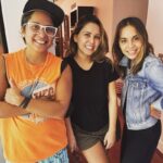 Vicci Martinez Instagram – Congratulations to my best friend and cuzzy @julesmarmar on her bundle o’ joy!!! And yes,
the one on the right is my cutey sis @sandybleaches ❤️❤️❤️