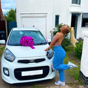 Vicky Lissaman Instagram - My first car🥺🚙🤍
After 4 failed tests, I finally passed and got myself a little Kia! So so happy x