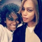 Vicky Jeudy Instagram - Fun on set with this beauty ❤️! @oitnb