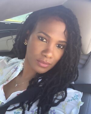 Vicky Jeudy Instagram - Loc’d up 👉🏾@minasfancy