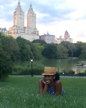 Vicky Jeudy Instagram - Beauty is all around you if you take a moment to really look.💋