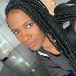 Vicky Jeudy Instagram - Just me☺️
Be YOU
Happy Sunday!
#nofilter 
Thanks Jasmine for doing my hair @minasfancy