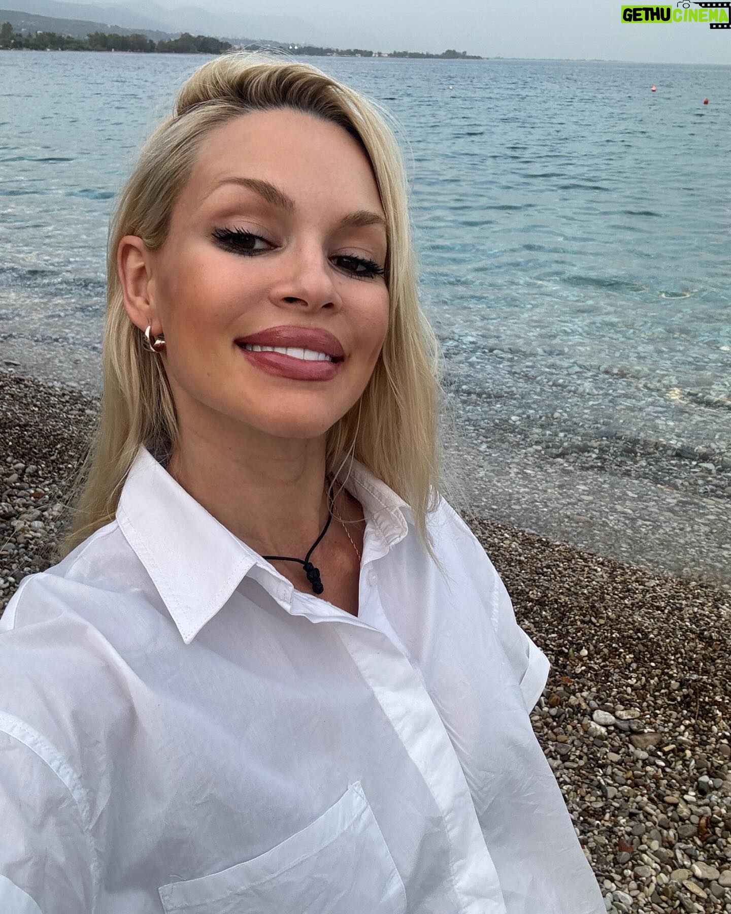 Vicky Kavoura - 3 Likes - 🍉🍉🍉
Αυτό.
😂😂😂
#watermelon #summervibes #aspromavro #pregnancy
