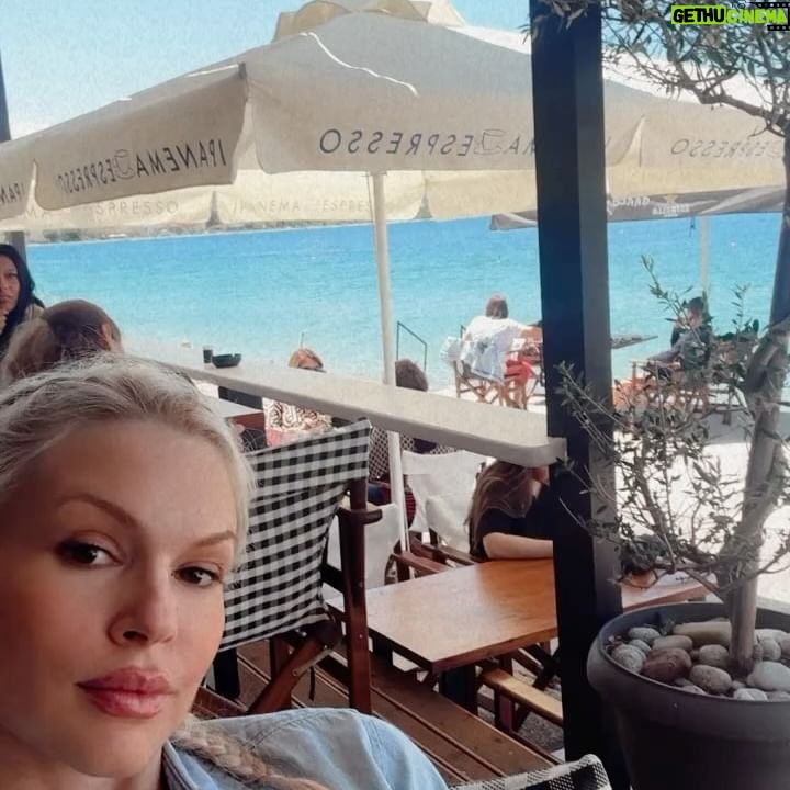 Vicky Kavoura - 3 Likes - 9💞
Χρονια πολλά μανούλες 🫶
#mothersday #momtobe
