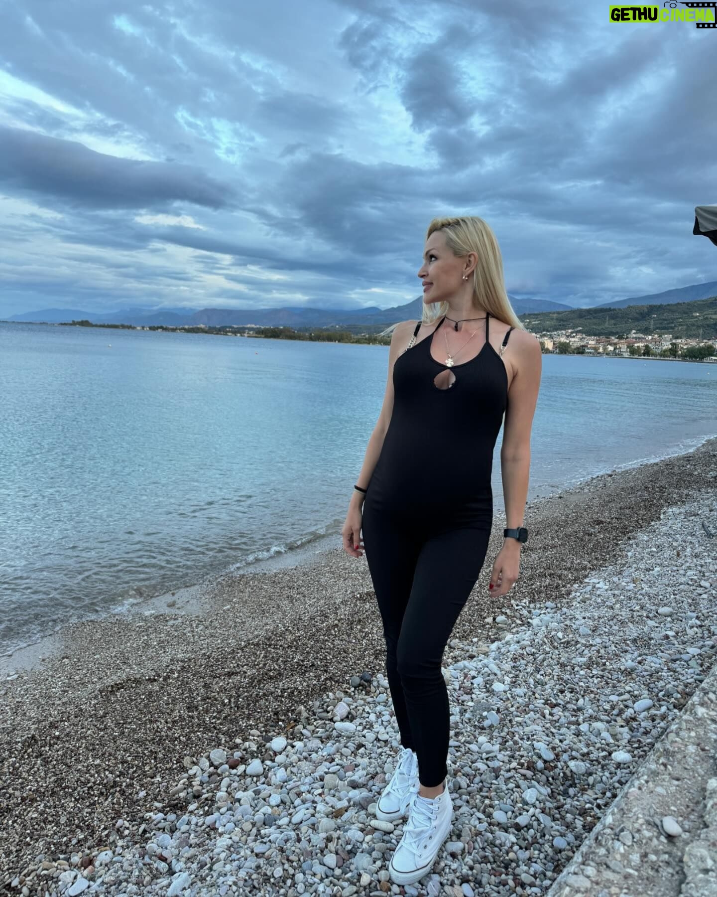 Vicky Kavoura - 3 Likes -