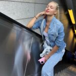Vicky Kavoura Instagram - City life⭐️ #citylife #actress