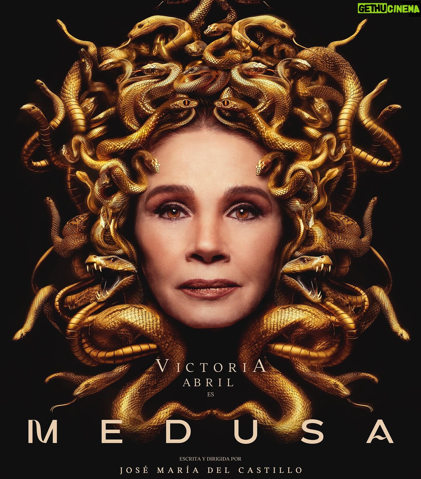 Victoria Abril - 4.7K Likes - ¡MEDUSA!
Feliz de poder dirigir este gran proyecto para el Festival Internacional de Teatro Clásico de Mérida este verano protagonizado por VICTORIA ABRIL, ADRIÁN LASTRA, RUTH LORENZO, MARIOLA FUENTES y equipazo de lujo…MEDUSA.
No puedo estar más agradecido por este gran regalo. ¡Gracias Jesús Cimarro por confiar en mí y en mis locuras! Y gracias a todo el equipo humano que hay detrás de MEDUSA y que ya están haciendo posible que cobre vida. ¡Pedazo de viaje nos espera coribantes! ¡Os esperamos del 31 de julio al 11 de agosto en el Teatro Romano de Mérida! (Ya a la venta en la web del Festival)
REPARTO:
* Victoria Abril
* Adrián Lastra
* Ruth Lorenzo
* Mariola Fuentes
* Peter James
* Elisabet Biosca
* Joaquín Fernández
* Roberto Provenzano
* Eduardo Rey
* Manuel Duarte
- DIRECCIÓN: José María del Castillo
- TEXTO ORIGINAL: José María del Castillo
- AYTE. DIRECCIÓN: Silvia Beaterio
- COMPOSICIÓN MUSICAL: Alejandro Cruz Benavides
- COREOGRAFÍA: Aleix Mañé
- ESCENOGRAFÍA: Monica Boromello
- ILUMINACIÓN: Felipe Ramos
- VESTUARIO: Pier Paolo Álvaro
- PRODUCTOR: Jesús Cimarro
- JEFE DE PRODUCCIÓN: Juan Pedro Campoy
- AYTE. PRODUCCIÓN: Celia Faba
- UTILERÍA ESPECIAL: Inside FX
- DISEÑO CARTELERÍA: María La Cartelera
- FOTOS ACTORES: Javier Naval
- DIRECCIÓN DE CORO: Amaya Añúa
Con la colaboración del CORO DE CÁMARA DE EXTREMADURA
Una coproducción del Festival Internacional de Teatro de Mérida, Pentación Espectáculos y Coribante Producciones.
¡GRACIAS A POR ESTE NUEVO GRAN VIAJE!
Impresionante diseño de cartel hecho por María La Cartelera @marialacartelera . ¡Gracias Pelayo y Natalia por saber plasmar siempre la esencia en vuestros carteles!
#medusa #festivaldemerida #70festivaldemerida #teatro #coribante #coribanteproducciones #festivalinternacionaldeteatroclasicodemerida #victoriaabril #mariolafuentes #adrianlastra #ruthlorenzo #pentacion #antonioabeledo
@festivaldemerida @elisabet.biosca.actriz @obondjames @mariolafuentesactriz @ruthlorenzomusic @adrian_lastra @maiguex @monicaboromello @silviabeaterio @alejandrocruzbenavides @aleix.m.saez @gomezmiryam_ @antonio_abeledo @marialacartelera @pelayo_rc @nataliadiazact @corodecamaradeextremadura