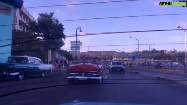 Victoria Abril - 817 Likes - Un paseito por la Habana 🚖 #havana #havanacuba #almendron