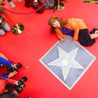 Victoria Abril - 6.3K Likes - Muy honrada de haber recibido el premio «Almeria Tierra de Cine» Durante el Festival Internacional de Cine de Almeria.
Gracias! Merci! Thank you !