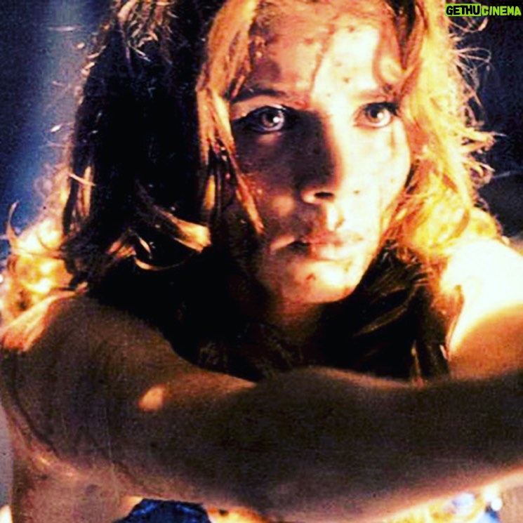 Victoria Abril - 2.9K Likes - Muy muy honorée de faire l’objet d’un focus pour l’édition de cette année du @etrangefestival au @forumdesimages . Sacré programme !
Aujourd’hui à 18h45: « Cambio de sexo »; à 21h45 : « Mater Amantisima »
Demain à 17h30: « Personne ne parlera de nous quand nous serons mortes » et à 21h30 : « Sans nouvelles de Dieu ».
Je presenterai chaque film au public 💃🏻
Je vous attends ! Hasta luego !