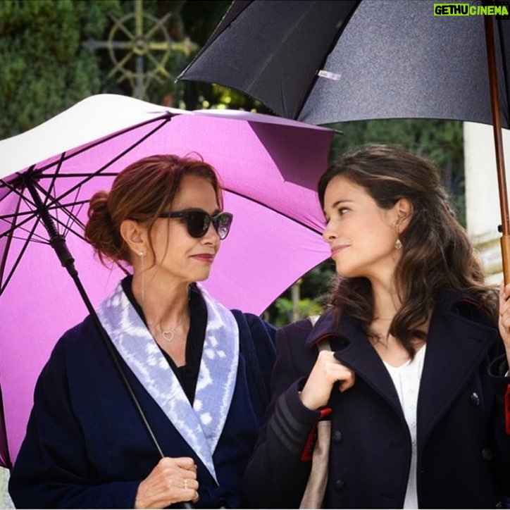 Victoria Abril - 5K Likes - Alors ?! Lundi soir @tf1 diffusait le premier épisode de la nouvelle saison de « Clem »...
Vous en avez pensé quoi ?