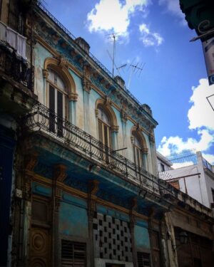 Victoria Abril Instagram - Palais du quotidien ordinaire... ❤Cuba ❤ #cuba #cuba🇨🇺 #lahavane #lahavana #lahavanavieja #cubatrip