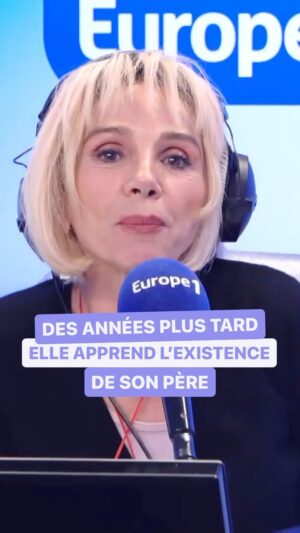 Victoria Abril Instagram - @victoria.abril.officiel et Lionel Astier étaient les invités d’@isabellemorizet dans l’émission Il n’y a pas qu’une vie dans la vie sur #europe1 

#victoriaabril #isabellemorizet #anecdote #famille