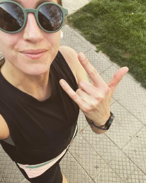 Victoria De Gregorio Instagram - empezando mis últimos días de 30 años.
días intensos, ruleta de emociones y ruleta de fotos.
bai.
