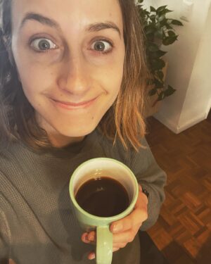 Victoria De Gregorio Instagram - empezando mis últimos días de 30 años.
días intensos, ruleta de emociones y ruleta de fotos.
bai.