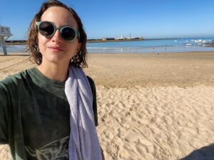 Victoria De Gregorio Instagram - Despertar y al agua.
Hermosa Cádiz