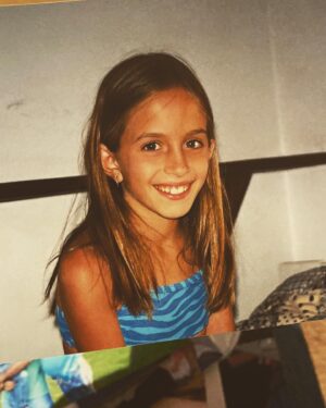 Victoria De Gregorio Instagram - empezando mis últimos días de 30 años.
días intensos, ruleta de emociones y ruleta de fotos.
bai.