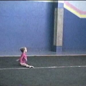 Victoria De Gregorio Instagram - Baby Vic elástica 🤸‍♀️