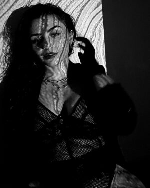Victoria Konefal Instagram - Happy Valentine’s ya beautiful people ❤️‍🔥 go kiss someone you love xoxo