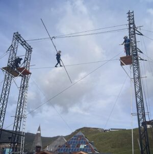 Victoria Pendleton Instagram - I am so grateful of this for opportunity to focus and be present learning a new skill for @su2cuk ❤️ I know that being in the zone, is the quietest place my mind can be. The experience of learning to high wire walk with the help of Jade Karine and Satya has been a welcome distraction and a healing journey 🙏The cast and crew of #DontLookDown were very understanding and compassionate. I didn’t have to hide my grief of missing my twin brother Alex. I actually felt closer by talking about him and being in the mountains. It was such a beautiful environment to train in and I’m glad of my quiet time in the mornings to reflect and appreciate it. Thank you to everyone who was part of this special journey!
 
@charleyboorman @kimberlywyatt @gkbarry_ @mcguinness.paddy @davidginolaofficial @chrishughesofficial @fatstimbo @beverleycallard @anton_ferdinand5 

#standuptocancer #highwire @channel4 @fire_high_wire @karinettesoleil