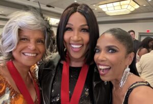 Victoria Rowell Instagram - Still floating as we wrap up @naturbanleague National Urban League / Women Leadership Awards w/co-honoree, FAB comedian, actress, mother @kymwhitley …we shared the excitement w/ @arevamartin in St. Louis, Missouri! 🔥🔥🔥