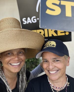 Victoria Rowell Instagram - Out here on the line w/my #WGAstrong #sagaftramember #1u. family & dear friend, FAB actress  @sharibelafonte