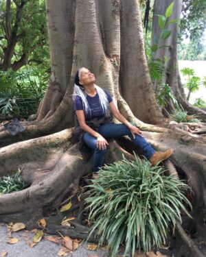 Victoria Rowell Instagram - @hawaiianinthecity your @pbs documentary KAPU: Sacred Hawaiian Burials | PBS HAWAIʻI PRESENTS is a masterpiece of TRUTH & tears. So timely given the catastrophic fires in #maui and land grabbers — everyone should watch “KAPU” a disturbing, horrifying & comprehensive documentary, impeccably produced/directed by Keoni Kealoha Alvarez underscoring the outrageous ongoing corporate desecration of sacred Hawaiian burial sites for museums, real estate developers & construction. The blight of indigenous ppl everywhere. Preserve #Hawaii #culture