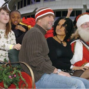 Victoria Rowell Instagram - #flashbackfriday w/ @brucewillisbw and fam! Nothing like #christmasinjuly be sure to watch my family drama “Blackjack Christmas” streaming NOW on @betplus 🔥🔥🔥