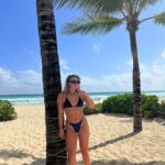 Victoria Baldesarra Instagram – Stop staring at my cankles