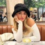 Victoria Baldesarra Instagram - Saturdays in the city 🍵 🪑💌🥂