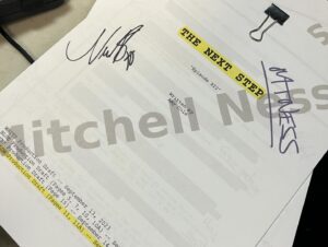Victoria Baldesarra Instagram - 9 seasons later… and I’m still team #Micheldon 🤭 episode 16 & 17 is out now! @thenextstep @cbbc always a pleasure being back on set with my TNS fam. 🩷