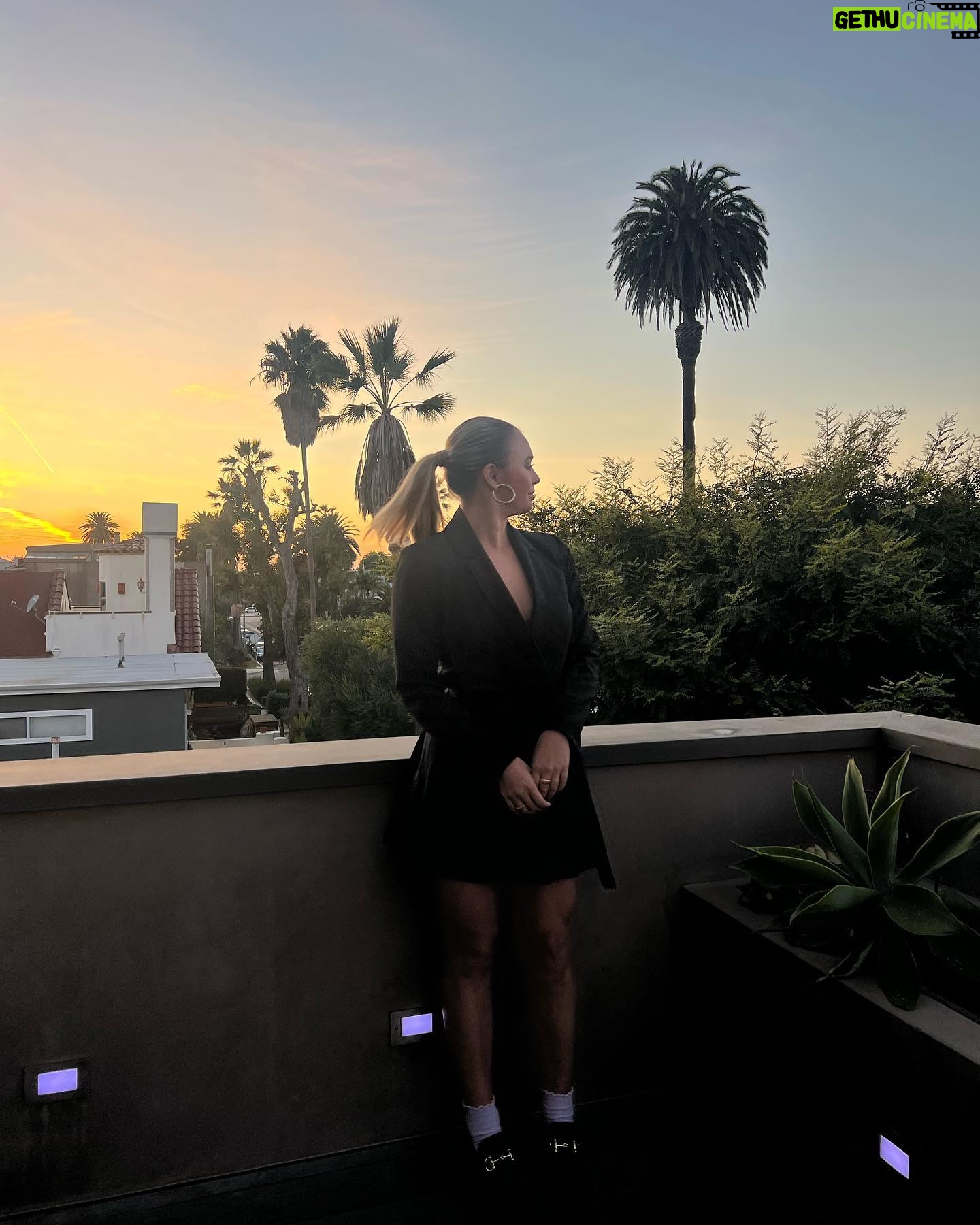 Victoria Baldesarra Instagram - What is meant for you will never miss you 🌕