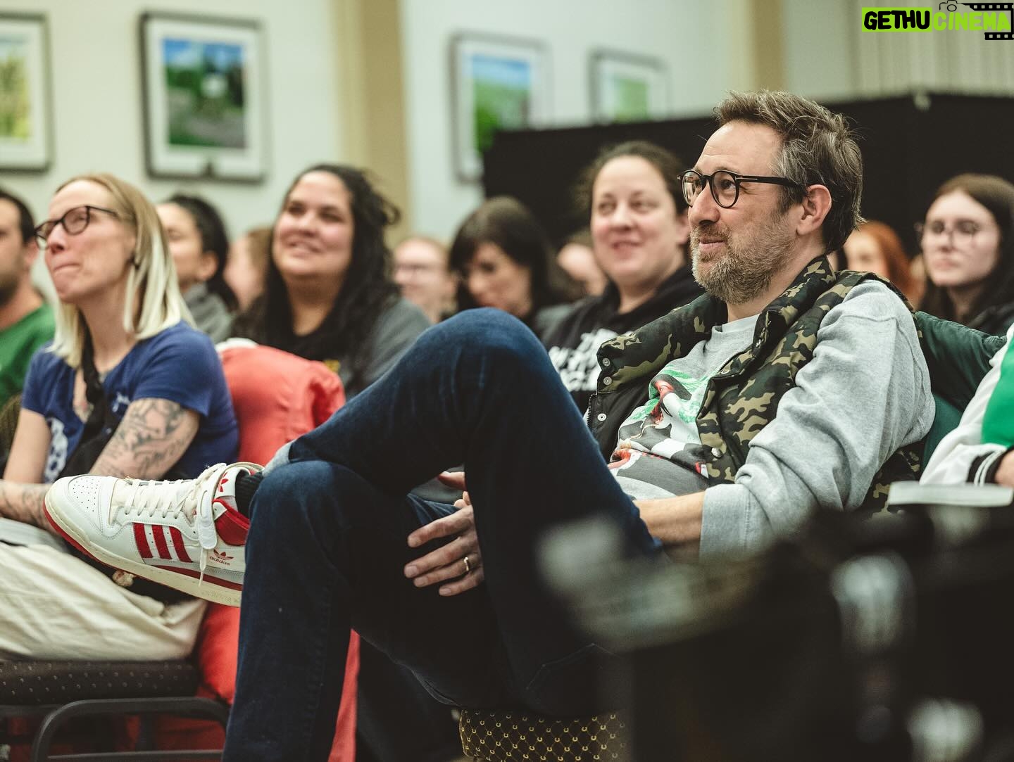 Victoria Charlton Instagram - Donner une conférence à Amqui ❤️ Merci pour votre accueil! 🫶🏻🫶🏻 (Regardez la dernière photo🥹🥹) . 📸 : @blakar_photographie