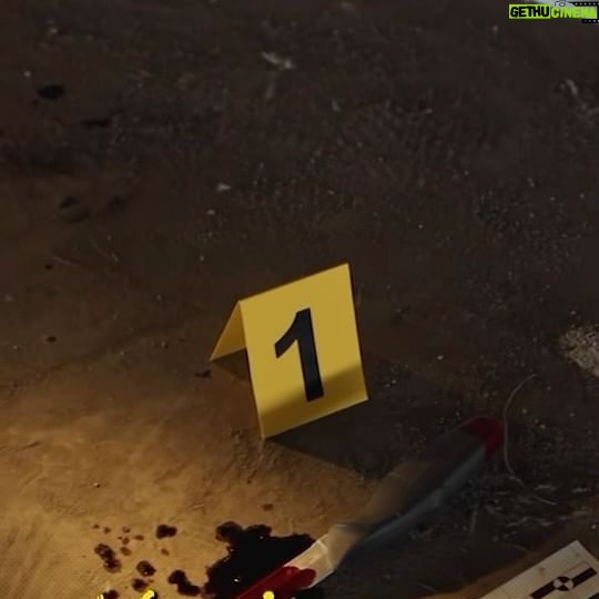 Victoria Charlton Instagram - Aujourd’hui, ma vidéo porte sur le meurtre de Daniel Lévesque, assassiné par son meilleur ami qui était secrètement amoureux de lui. (Une vraie histoire comme Saltburn) ❤️🩹 En ligne dès maintenant sur ma chaîne!