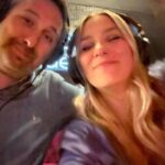 Victoria Charlton Instagram - Un an de mariage 🩷👰🏼‍♀️ Un an de plus à rire de tes niaiseries à chaque jour. Un an de plus à t’aimer plus fort. Un an de plus à bâtir notre vie plein d’animaux, de câlins et d’imprévus 🫶🏻 Merci d’être ma personne et de m’avoir choisie pour être ta femme ❤️