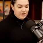 Victoria Charlton Instagram - J’ai posé toutes mes questions sur les cadavres à @geekyaudrey44, une experte en décomposition! C’était tellement interessant ❤️ Merci 🫶🏻 La vidéo complète est sur ma chaîne YouTube 🙂