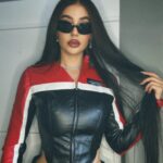 Victoria Macan Instagram - motomami baby ❤️‍🔥 @sheinbrasil @sheinofficial essa jaqueta foi mais um achado, tô apaixonada por ela 😮‍💨 pra quem quiser o id é: sw2209012831807488 ahh e se liga, a @sheinofficial tá com várias campanhas incríveis de final de ano… naqueeeeele precinho que a gente goxxxxta 🤪 Corre pro app pra conferir a campanha 12.12 Big Sale que vai até dia 12/12 ✨ #sheingirls #shein #sheinhaul #sheinpartner