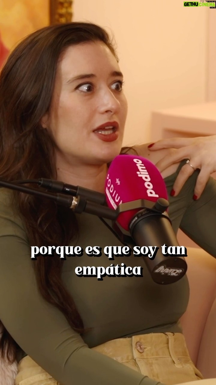 Victoria Martín Instagram - En el padre Carmen de hoy debatimos @carmenromp (la mejor) y yo sobre que la gente tiene demasiada autoestima. ¿Le hemos dado la vuelta a la tortilla? Bueno, espero que os guste. Todo malas personas en exclusivo en @podimo_es